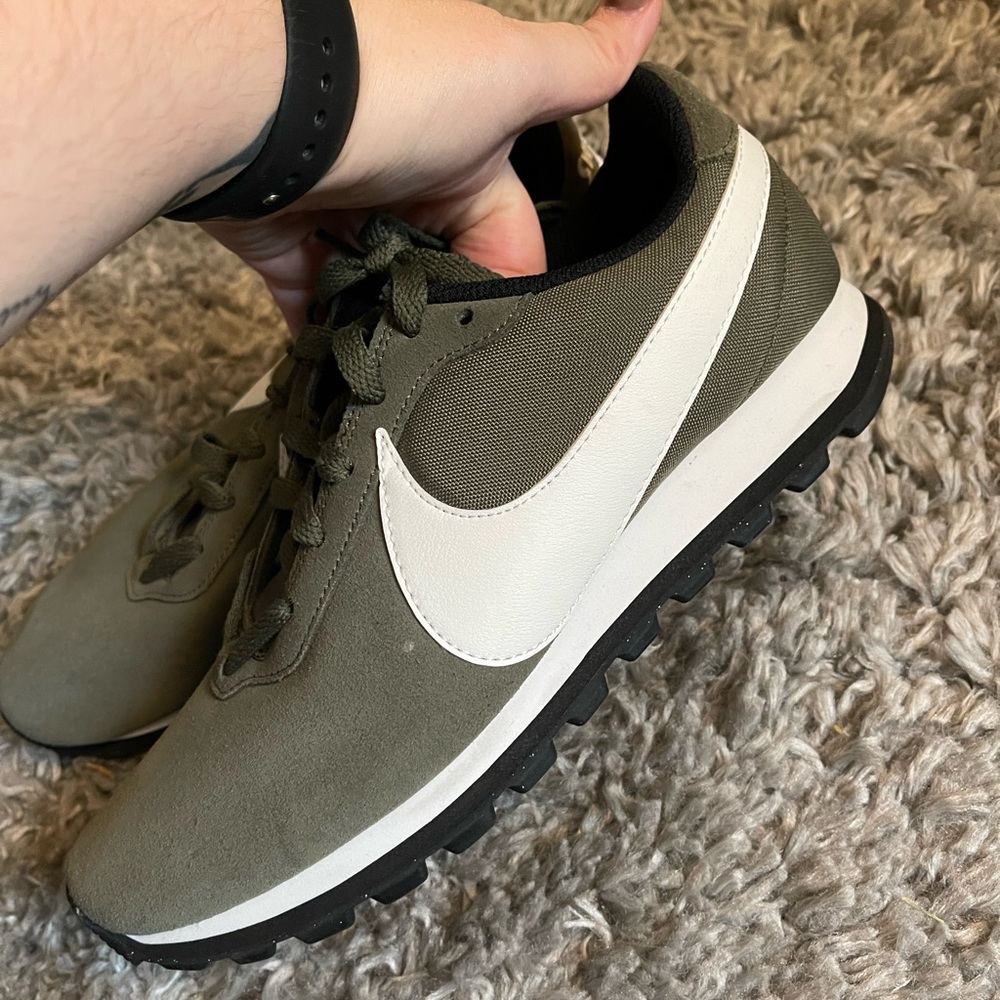 COPY - Green Nike womens